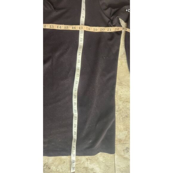 T2 D & Co Essentials black top - Picture 10 of 10